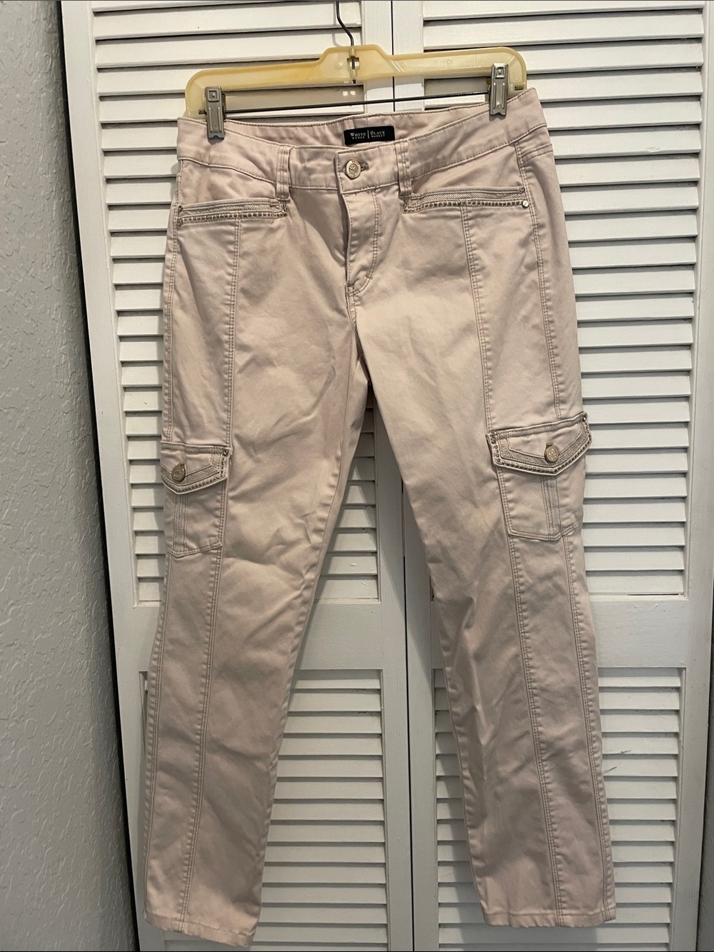 White House Black Market Light Cream Cargo Straight-Leg Pants